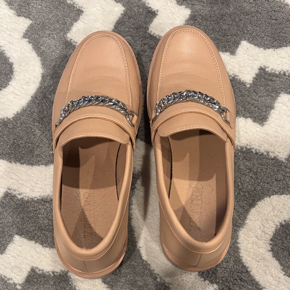 Tan Chunky Loafers with Silver Chain Accent - Size 9